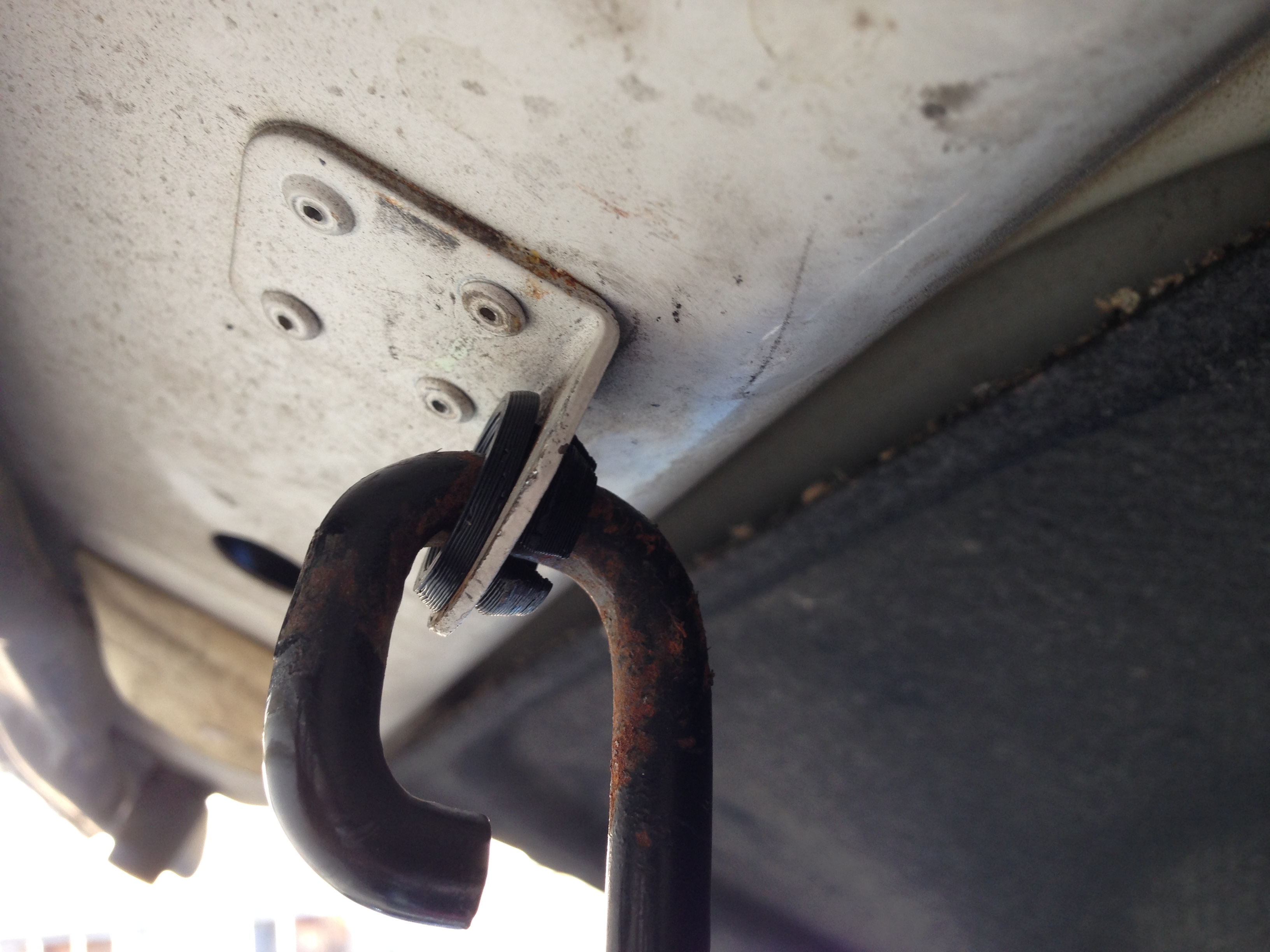 Bonnet (Hood) Prop Grommet